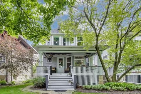 720 S Elmwood Ave, Oak Park, IL 60304