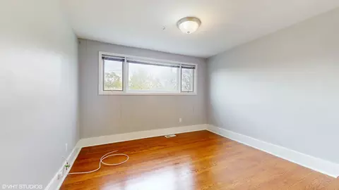 666 Greenview Ave, Des Plaines, IL 60016 photo 13