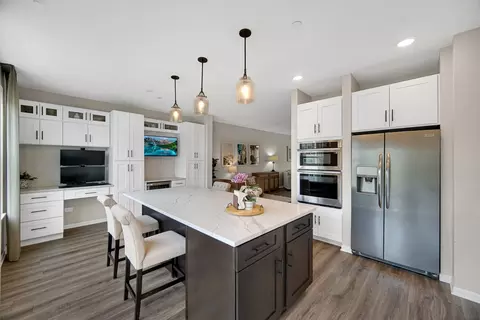 Kitchen - 29 Grey Wolf Dr, Wheeling, IL 60090 photo 2 of 5