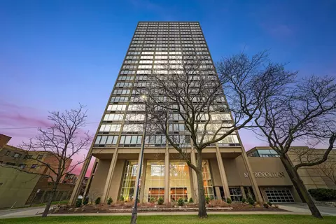 5320 N Sheridan Rd #1007, Chicago, IL 60640