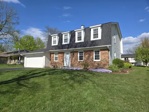 Exterior - 1750 Ridgewood Ln, Hoffman Estates, IL 60192 photo 6 of 7