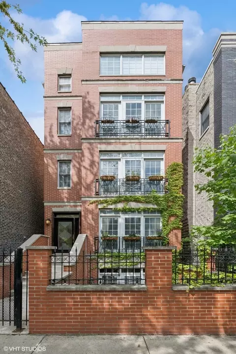 1102 N Paulina St #201, Chicago, IL 60622