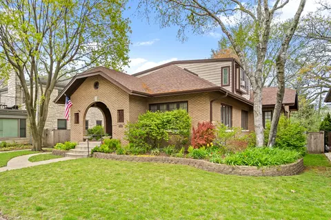 5248 Hoffman St, Skokie, IL 60077