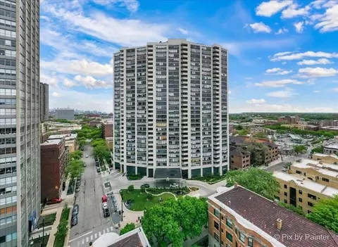 3930 N Pine Grove Ave #1203, Chicago, IL 60613