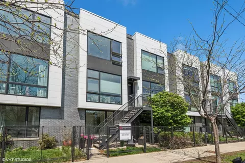 442 W Oak St, Chicago, IL 60610