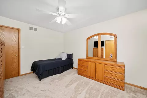Bedroom - 5125 148th Ct, Midlothian, IL 60445 photo 5 of 5