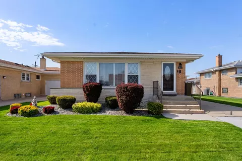 8557 W Winona St, Chicago, IL 60656