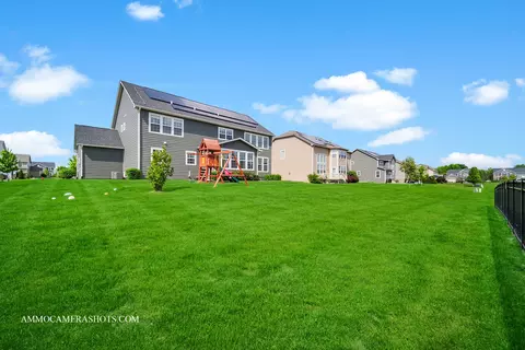 Exterior - 4324 Conifer Rd, Naperville, IL 60564 photo 5 of 5