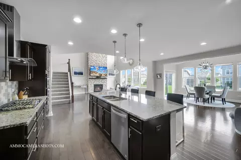 Kitchen - 4324 Conifer Rd, Naperville, IL 60564 photo 4 of 5