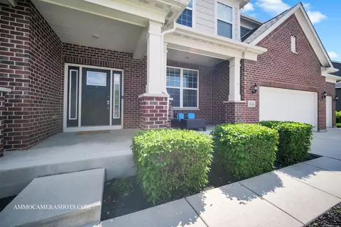 Exterior - 4324 Conifer Rd, Naperville, IL 60564 photo 2 of 5