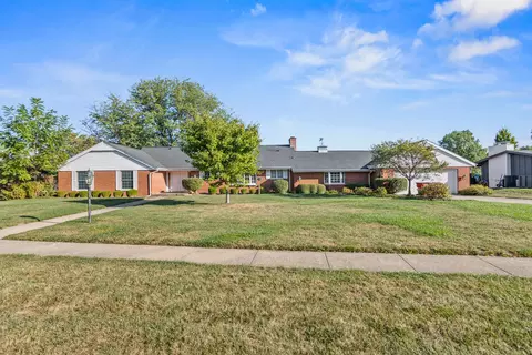 3204 Valley Brook Dr, Champaign, IL 61822