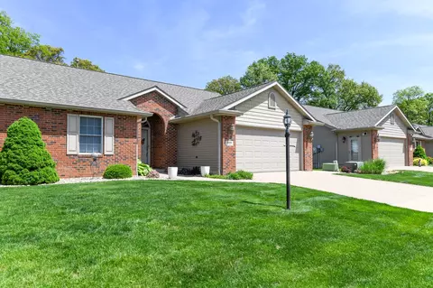 1029 W Tall Oaks Ct, Bartonville, IL 61607