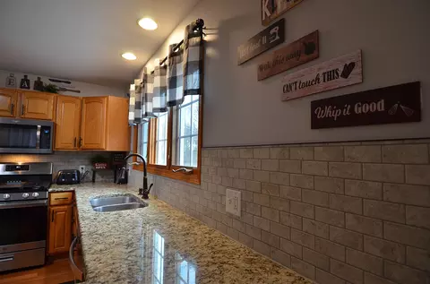Kitchen - 3542 E 2089th Rd, Serena, IL 60549 photo 3 of 7