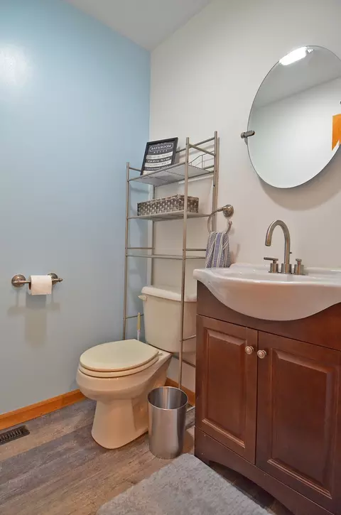 Bath - 3542 E 2089th Rd, Serena, IL 60549 photo 4 of 4