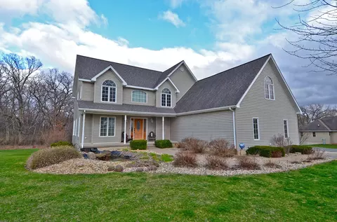 Exterior - 3542 E 2089th Rd, Serena, IL 60549 photo 1 of 4