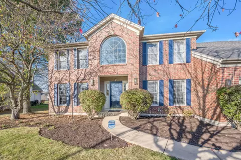 2707 Pennyroyal Cir, Naperville, IL 60564