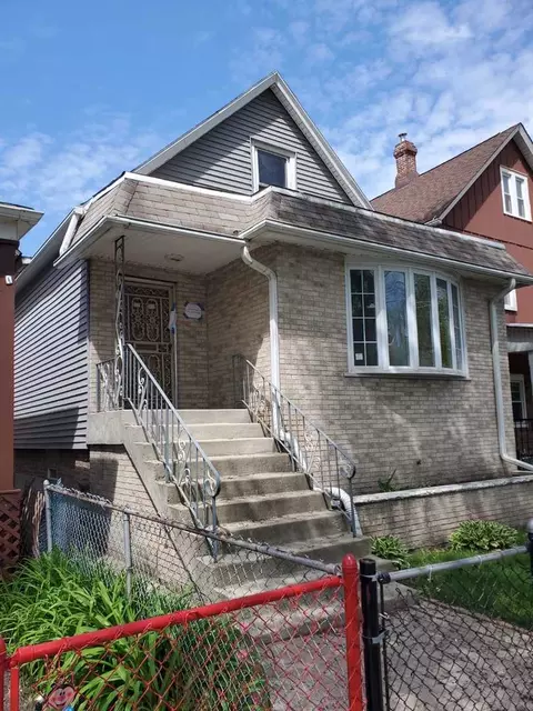 7324 S Maryland St, Chicago, IL 60619