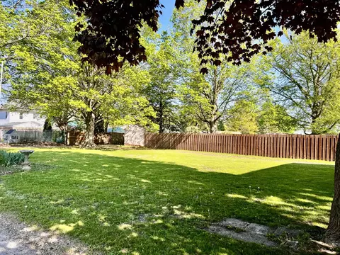 Exterior - 1807 3rd Ave, Sterling, IL 61081 photo 4 of 4