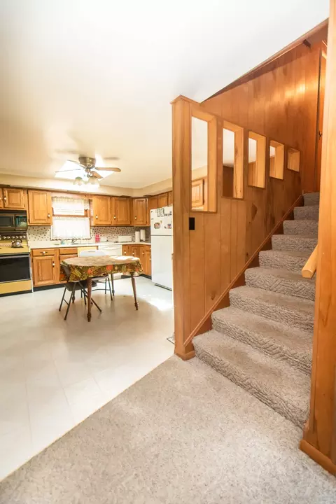 Entry Way - 1807 3rd Ave, Sterling, IL 61081 photo 1 of 3