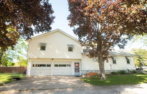 1807 3rd Ave, Sterling, IL 61081