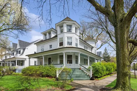 2233 Sherman Ave, Evanston, IL 60201