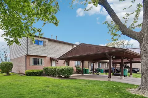 1771 Shoshonee Trl, Wheeling, IL 60090