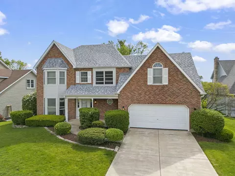 320 Millington Ln, Aurora, IL 60504