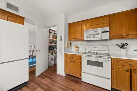 1612 Gamon Rd, Wheaton, IL 60189 photo 14