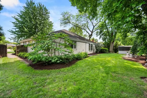 1612 Gamon Rd, Wheaton, IL 60189 photo 26