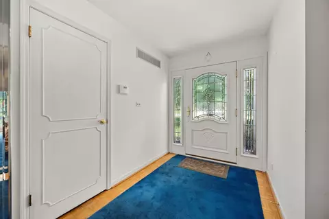 1612 Gamon Rd, Wheaton, IL 60189 photo 4