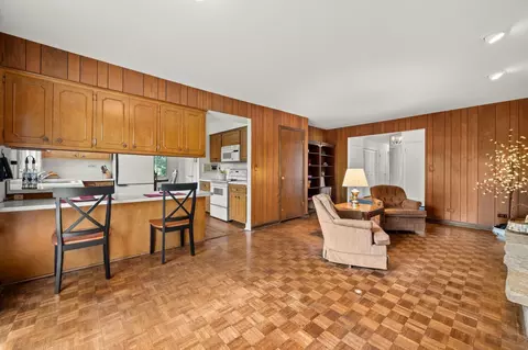 1612 Gamon Rd, Wheaton, IL 60189 photo 11