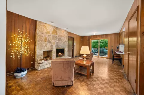 1612 Gamon Rd, Wheaton, IL 60189 photo 9