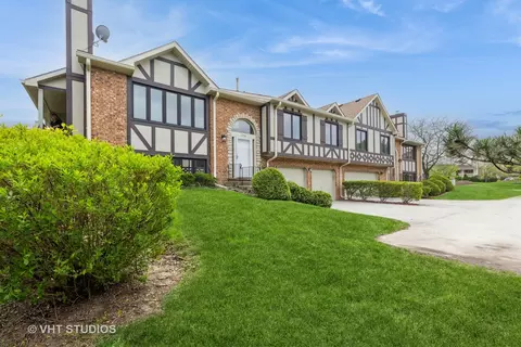 17581 Windsor Pkwy #1, Tinley Park, IL 60477