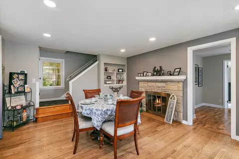 Dining - 616 Kirk Ave, Elgin, IL 60120 photo 2 of 3