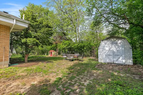 Exterior - 616 Kirk Ave, Elgin, IL 60120 photo 6 of 8
