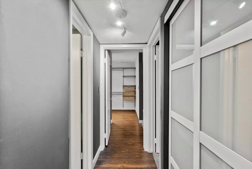 Entry Way - 1926 Prairie Sq #234, Schaumburg, IL 60173 photo 1 of 2