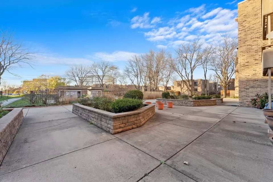 Exterior - 1926 Prairie Sq #234, Schaumburg, IL 60173 photo 3 of 6