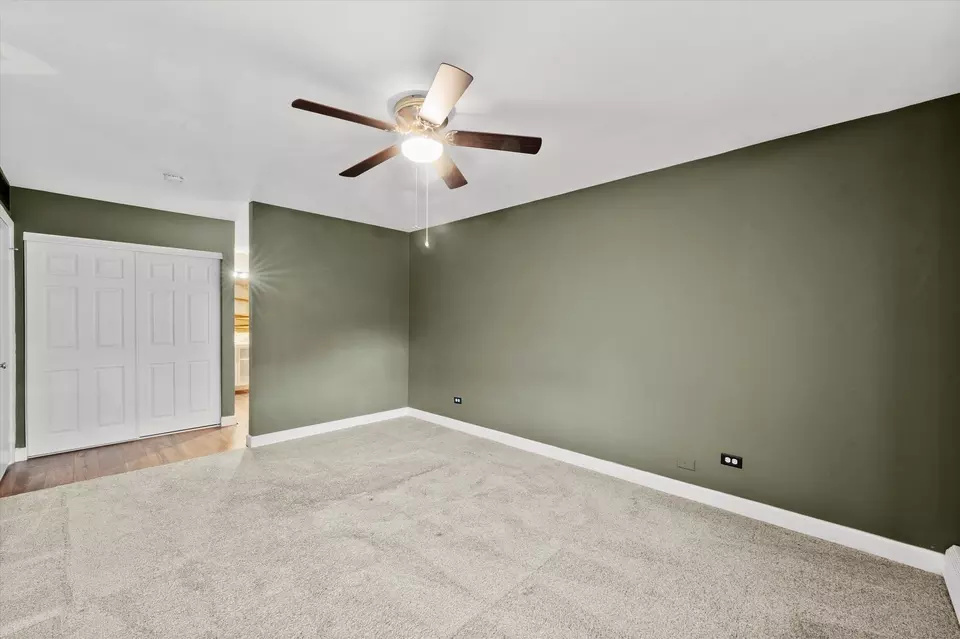 Bedroom - 1926 Prairie Sq #234, Schaumburg, IL 60173 photo 2 of 3
