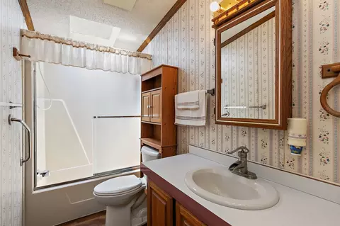 8566 Fig Tree Ln, Roscoe, IL 61073 photo 9