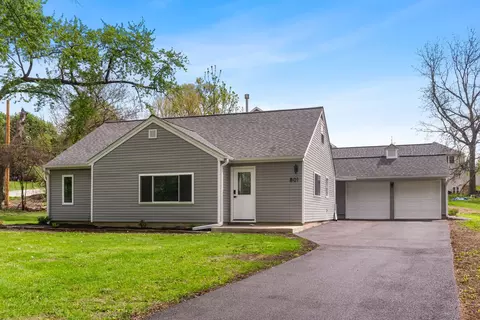 801 Fulton St, South Elgin, IL 60177