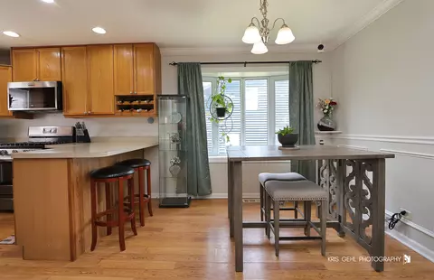 Dining - 1204 Capri Ter, Mchenry, IL 60050 photo 1 of 1