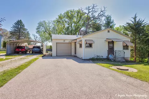 5308 Wonder Woods Dr, Wonder Lake, IL 60097