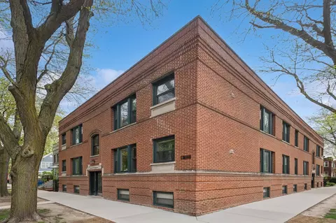 2250 W Argyle St #1, Chicago, IL 60625