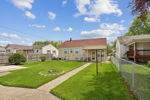Exterior - 3104 Sangamon St, Steger, IL 60475 photo 3 of 4