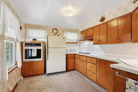 Kitchen - 3104 Sangamon St, Steger, IL 60475 photo 1 of 1