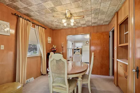 Dining - 3104 Sangamon St, Steger, IL 60475 photo 1 of 2