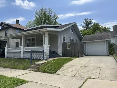 503 University Ave, Bloomington, IL 61701