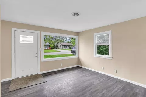 1309 Hedge Rd, Champaign, IL 61821 photo 5