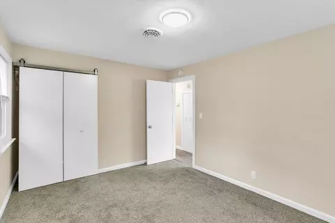 1309 Hedge Rd, Champaign, IL 61821 photo 13