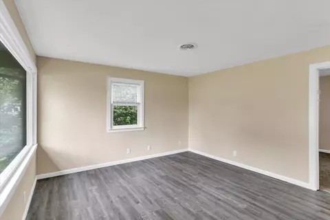 1309 Hedge Rd, Champaign, IL 61821 photo 4